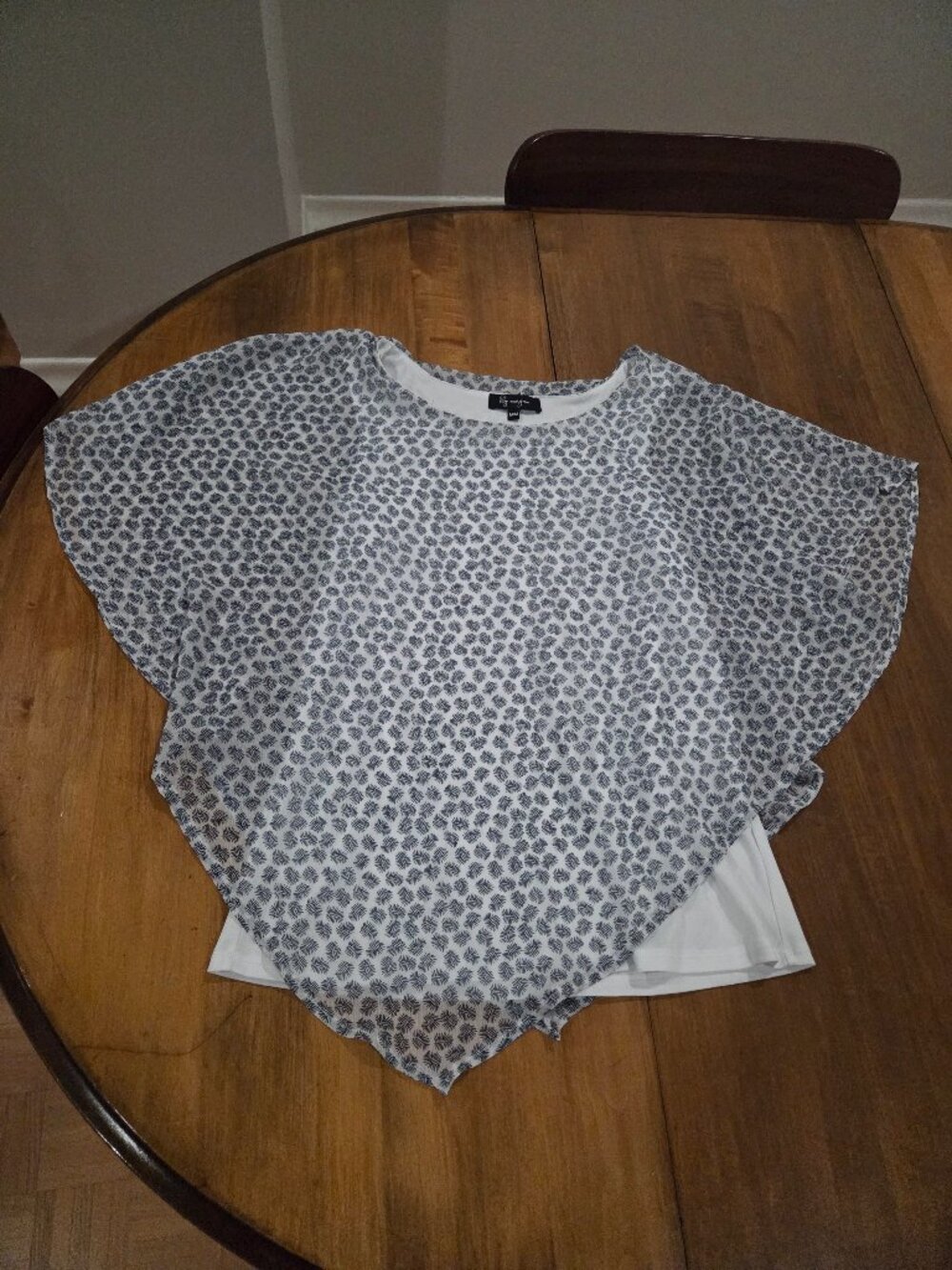 Lily Morgan Bat Wing Sleeve Top